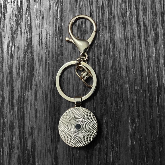 🇺🇸Trump Girl High Heel Ring & Clasp Silver Key Chain! - Picture 7 of 10